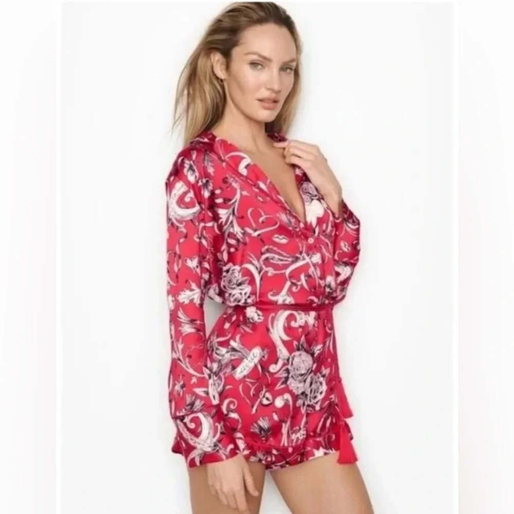 Victoria's Secret Red and White Floral Sleep Romper, size large - Picture 1 of 5
